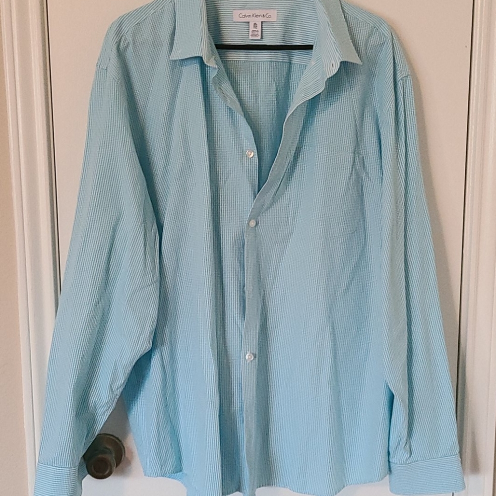 XXL. Calvin Klein button down